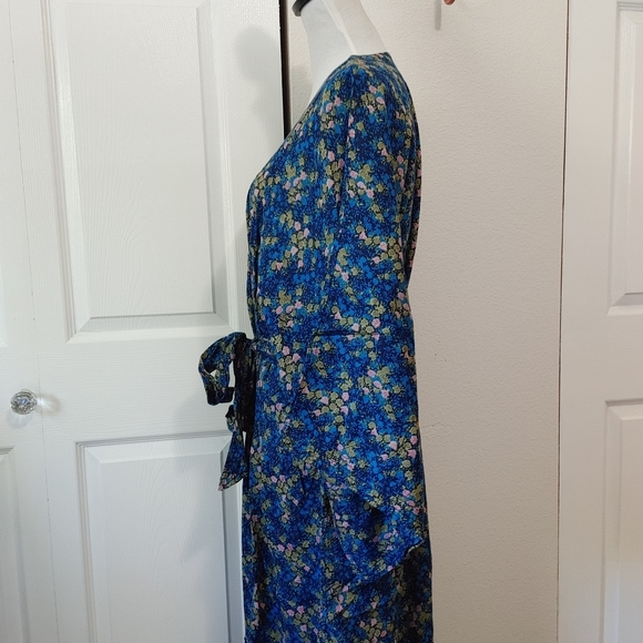 Anthropologie Ditsy Floral Sleep Robe - Picture 8 of 14